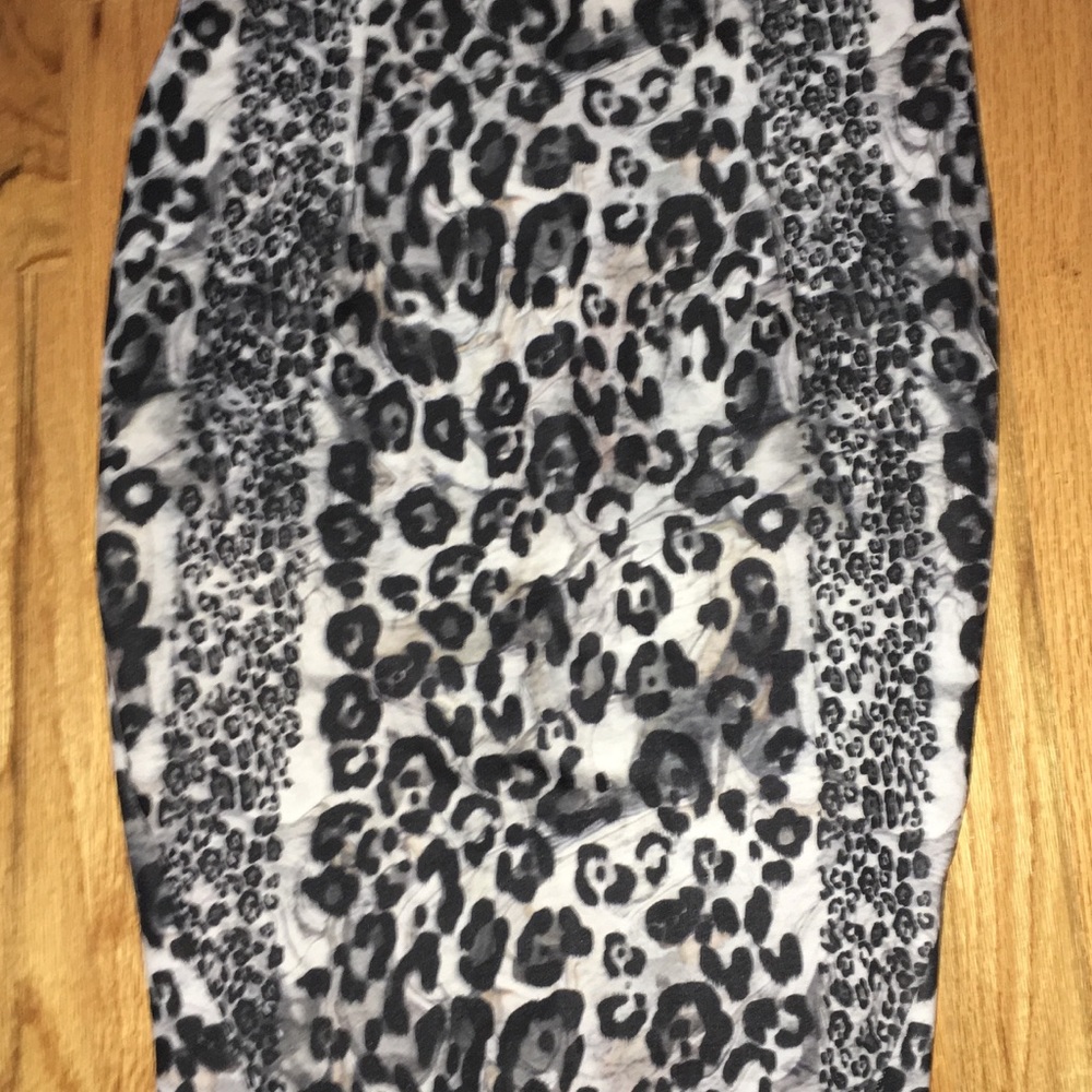 Zara Printed scuba pencil skirt